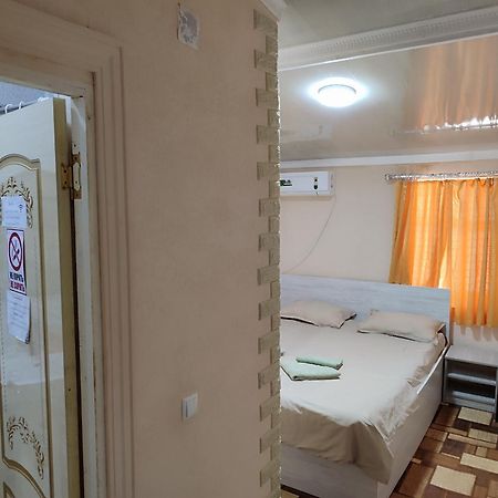 Family Guest House - Friends-J 누쿠스 외부 사진