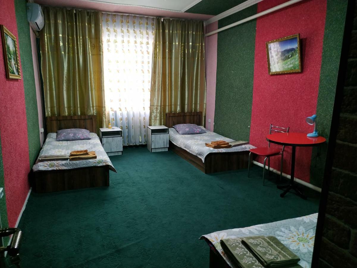 Family Guest House - Friends-J 누쿠스 외부 사진