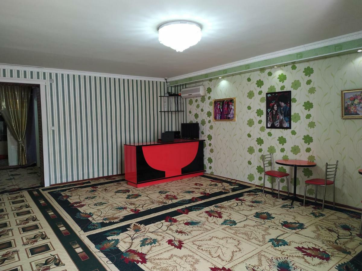 Family Guest House - Friends-J 누쿠스 외부 사진