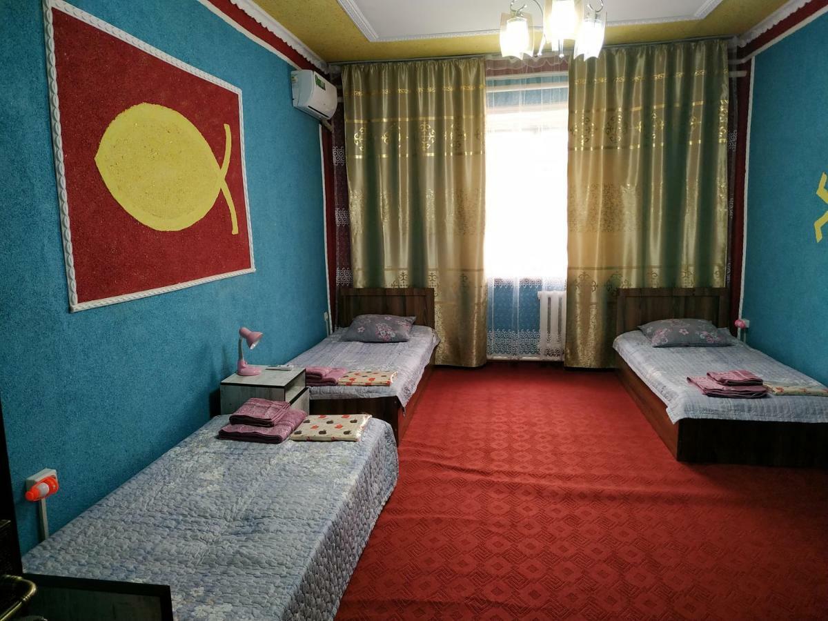 Family Guest House - Friends-J 누쿠스 외부 사진
