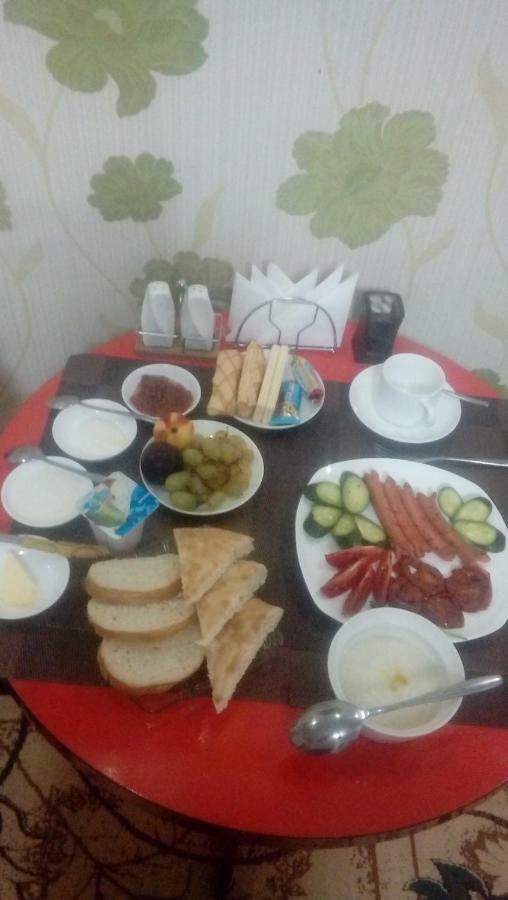 Family Guest House - Friends-J 누쿠스 외부 사진
